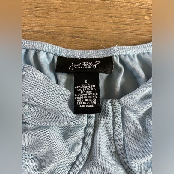 Light blue fitted ruched crop top - Picture 4 of 5